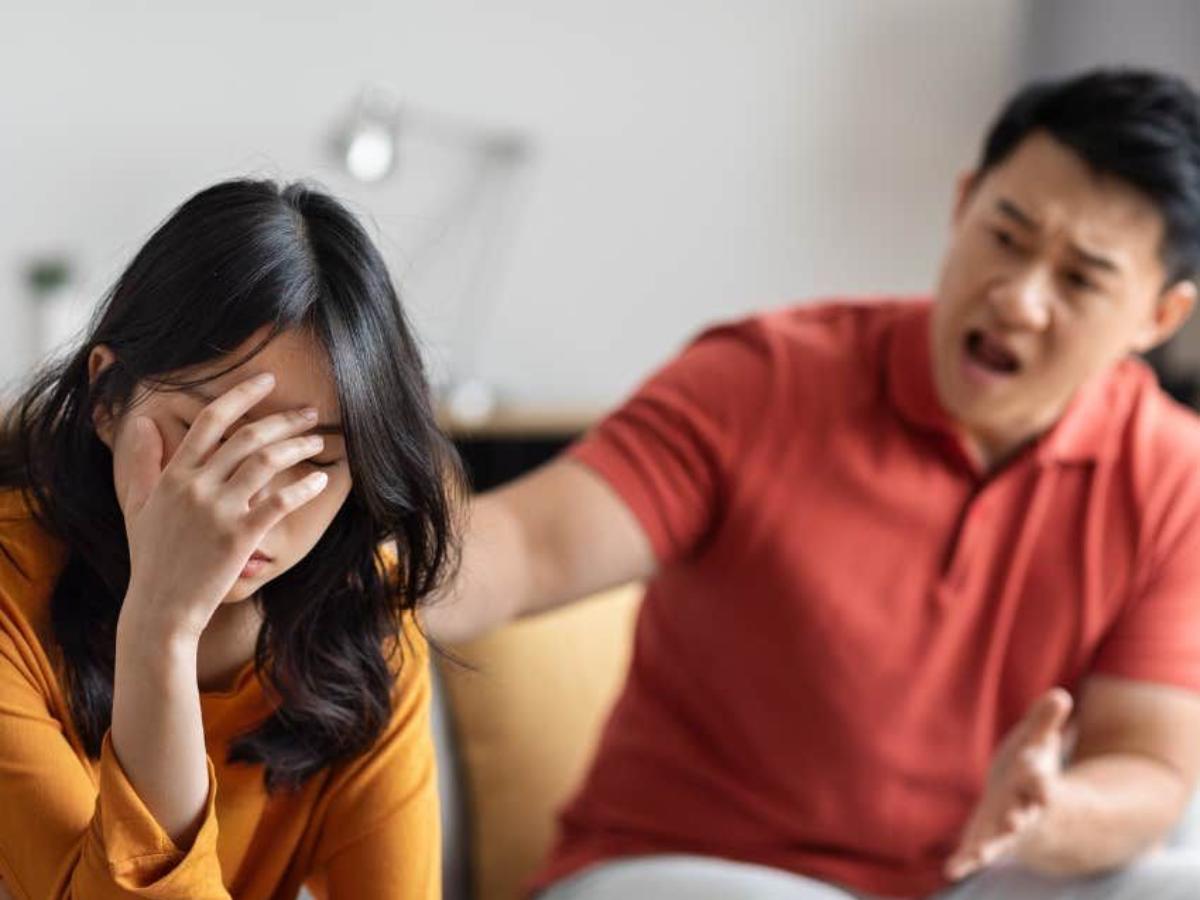 7 Subtle Signs You’re Being Emotionally Manipulated: Surrounded, Yet Unseen - Gallery Image