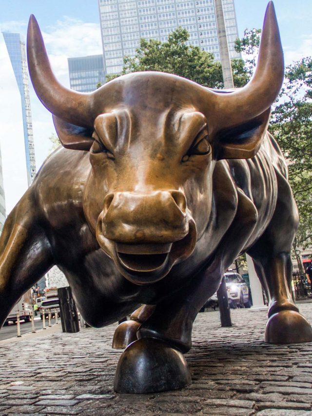 Wall Street Tumbles as Tariffs and Weak Jobs Data Rattle Markets