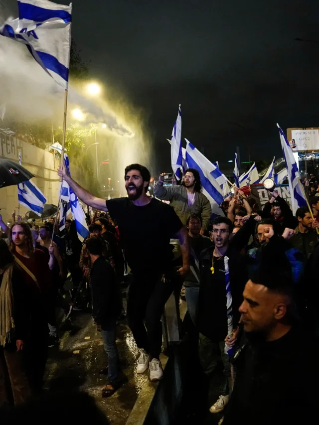 Tel Aviv Erupts: Thousands Protest Netanyahu’s Gaza War Plans